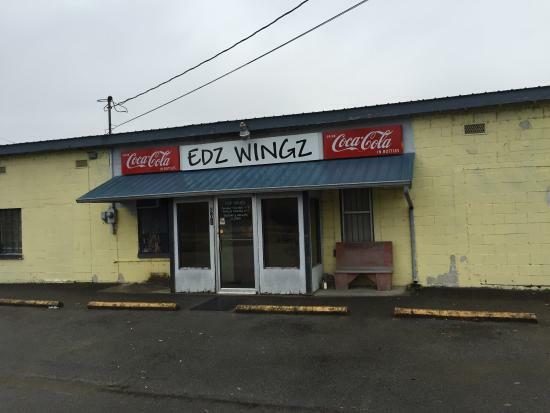 Edz Wingz